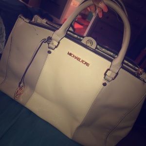 Mk satchel